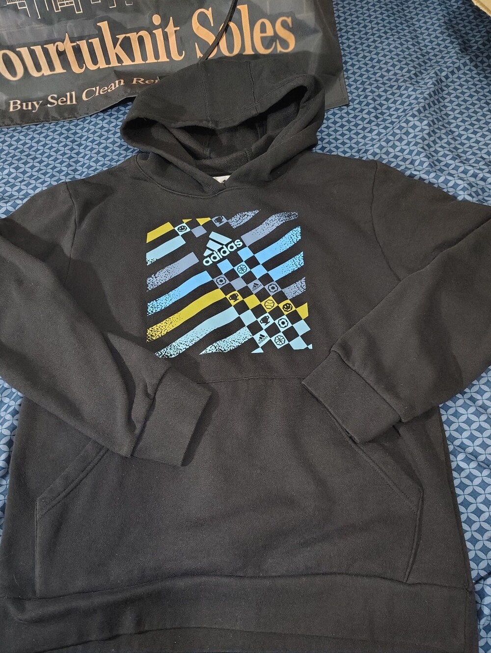 Adidas “Game‑On” Graphic Fleece Hoodie in Youth XL. Classic black.